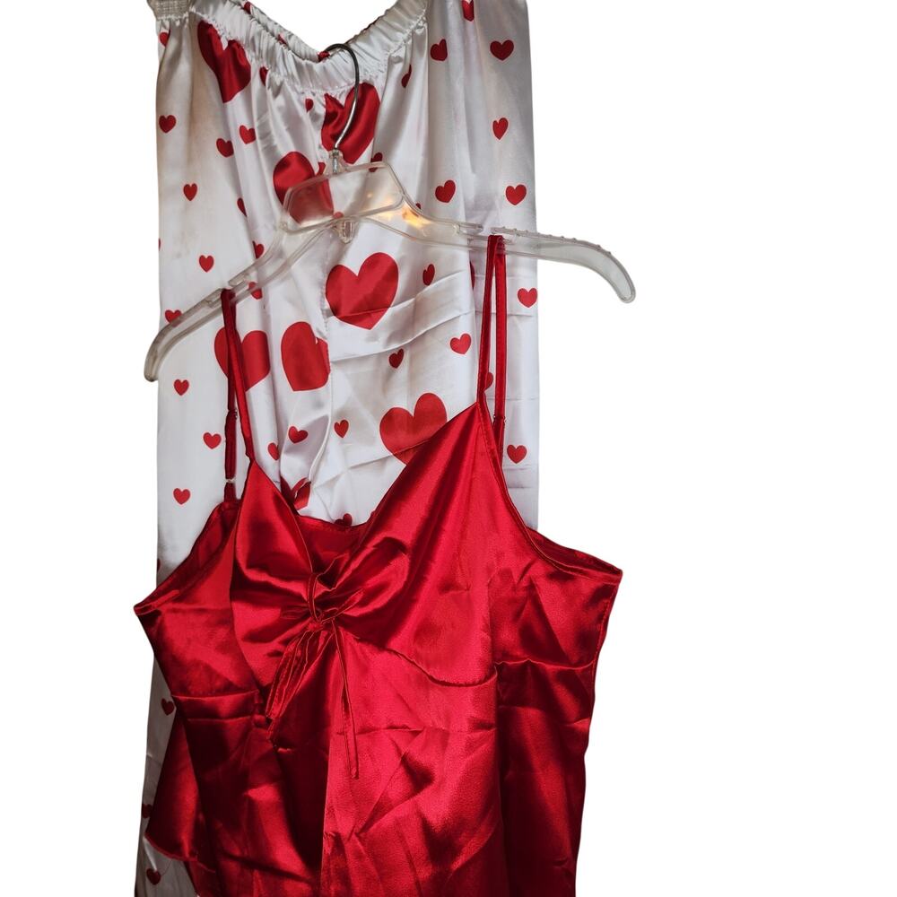 Stylish Joocy Babi Women's Two Piece Red/White Sleep Wear, Night Wear in Size L.